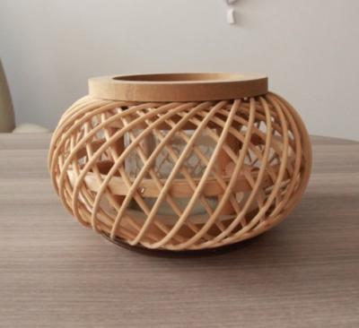 China Hot Sale Led Lantern Indoor And Outdoor Decoration Natural Handmade Rattan Weave Candle Holder for sale