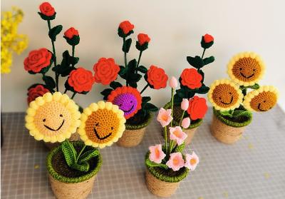 China New Creative Luxury Handmade Crochet Knitting Plants Flowers Handicraft Home Decorations Crochet Flower for sale