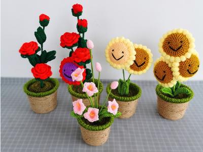 China New Creative Luxury Handmade Crochet Knitting Plants Flowers Handicraft Home Decorations Crochet Flower for sale