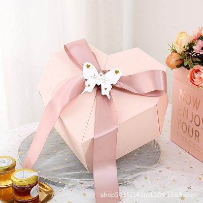 China Recyclable Cute Red Heart Shaped Gift Box Florist Wedding Gift Storage Box Candy Box Gift Christmas for sale