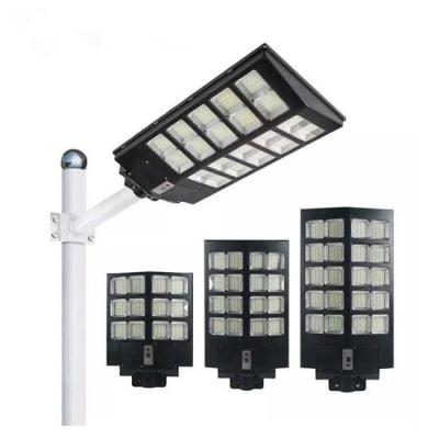 China ABS 180w 240w 300w Integrated Solar Street Light Motion Control 140° Lighting Angle 6000K for sale