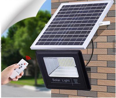 China 20W 40W 60W 100W 3000K Solar Powered Outdoor Flood Lights for sale