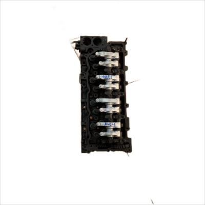 China Isuzu 4HK1T Cylinder Head Cover Customized by for 2004-2006 Year and Engine Code for sale