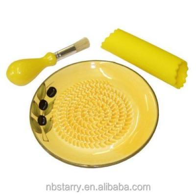 China Sustainable Grater Plate For Garlic / Ceramic Plate / Garlic Grater Grater Set for sale