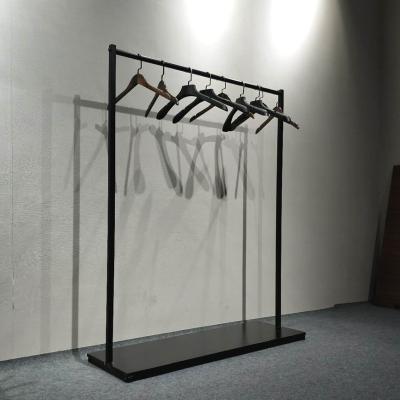 China Cheap retail store huohua clothing display stand metal garment racks for sale