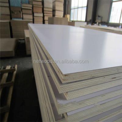 China Furnitrue decoration cheap white melamine laminated plywood/laminated marine plywood for sale