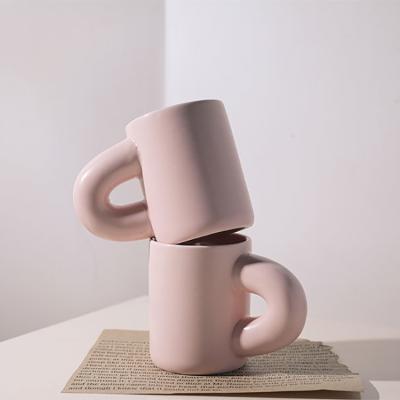 China Modern Design Unique Modern Design Nordic Elegant White Matte Rose Ceramic Candle Jars With Handles for sale