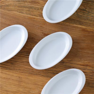 China Wholesale Sustainable Oval Deep Shape Dishes Modern Design White Ceramic Serving Dish For Restaurant Hotel for sale