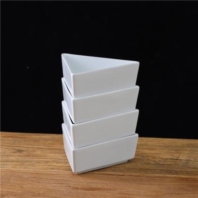 China Modern Style Modern Triangle Shape Stackable Porcelain Serving Dish Ceramic Dish Set For Home Restaurant for sale