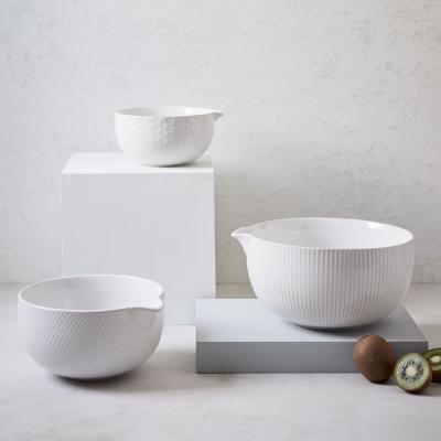 China Modern Design Stocked Customized Sized White Ceramic Mixing Salad Bowl Set Of Large Textured Ceramic Bowls for sale