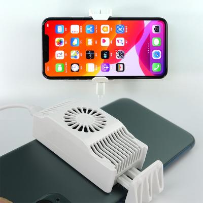 China Durable Intelligence Mini Radiator Bracket Mobile Phone Cooler Semiconductor Heatsink Game Controller Refrigeration Bracket for sale