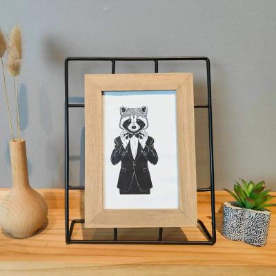 China Morden Finest Price Wholesale Solid Wood Desktop / Wall Art Picture Frame Iron Bracket for sale