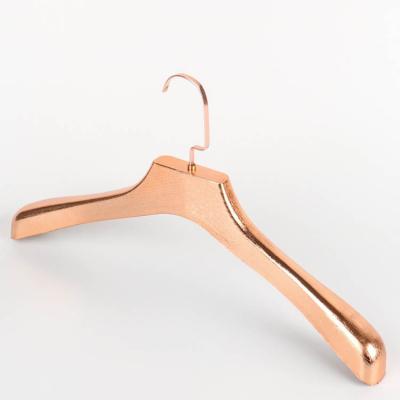 China Factory Long Lasting Success Heavy Duty Coat Clothes Rose Gold Men pp Plastic Hangers and Hangers for sale