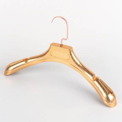 China Rose Gold Closet Wardrobe Durable Iron Women Hanger Supermarket 360 Home Clothes Hanger Durable Home Clothes Plastic Velvet Clothes Hanger for sale