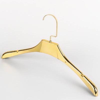 China Durable Wholesale Women Wholesale Bulk Rose Plastic Wire Clothes Hangers Laundry Wire Hanger for sale