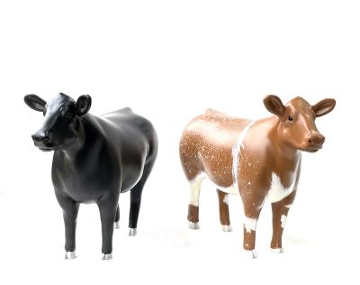 China Artificial Europe Farm Animal Cow Figure Ornament Resin Craft For Home Decor for sale