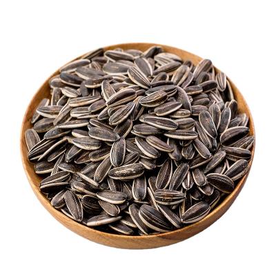 China White and Black Raw Natural Chinese Confectionery Dry Large Size Sunflower Seeds for sale