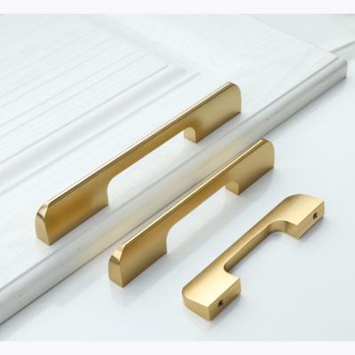 China Modern Gold Furniture Dresser Hardware Aluminum Alloy Modern Sideboard Pulls Handles For Long Drawers Door for sale