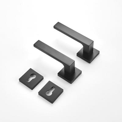 China Supplied With Bolt-Thru Wholesale High Quality Matte Black Zinc Alloy Modern Type Of Fixings Door Handles Lever Sets for sale