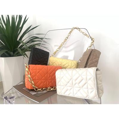 China Fashion Women Luxury Summer Slender-shoulder Handbag Colorful Metal Handle Chain Bags for sale