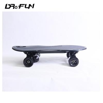 China Youth Carbon Fiber 7300RPM Liner E Board Four Wheel Skateboards for sale