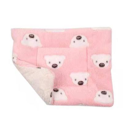 China Breathable Pet Blanket Faux Fur Pet Bed Mat Keep Warm And Soft Pet Bed Plush Square Shape for sale