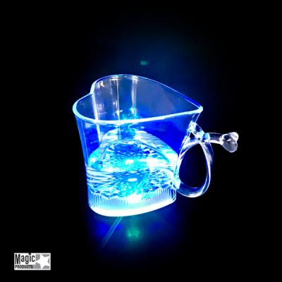 China PS Light Up Plastic Heart Shape Drinking Luminous WaterCup Cup for sale