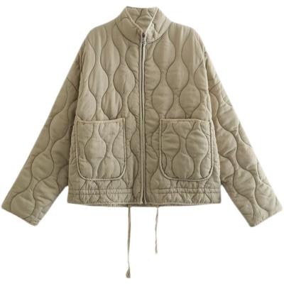 China Windproof Women's Black Oversized Woven Onions Quilted Jacket With Patch Pockets for sale