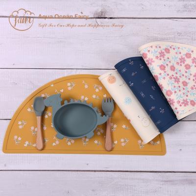 China New Arrival Printed Eco-Friendly Printed Baby Silicone Place Mat Stocked Feeding Set Wholesale for sale