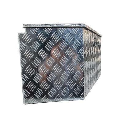 China Diamond Tread Dish Truck Storage Tool Boxes Waterproof Aluminum Tool Chest 990(L)x305(W)x420(H)mm for sale