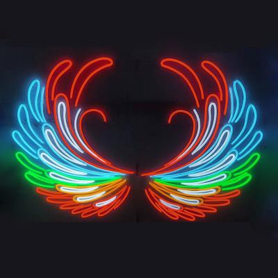 China Gepersonaliseerde grootte korting LED neonbord voor Happy Birthday logo vleugels Halloween bar bord Te koop