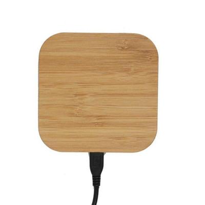 China High Speed ​​Professional Gift Set Led Desk Lamp With 5w 10w 15w Wooden Wireless Charger for sale