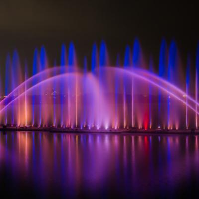 China Customized 304 Stainless Steel Floating Water Dancing LED Fountain Lights Colorful Fountain for sale