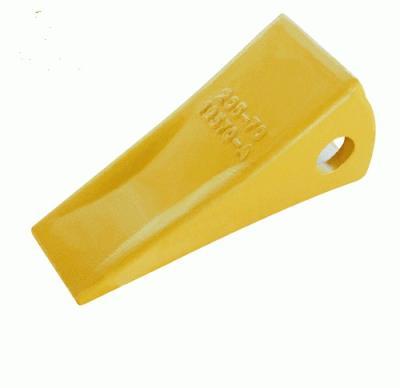 China Construction worksÂ   205-70-19570 High Quality Alloy Steel Precision Casting Excavator PC200 Bucket Teeth for sale