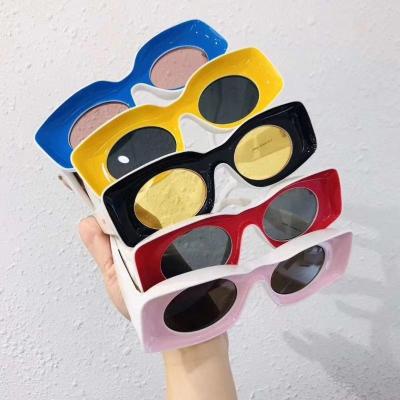 China Fashion Sunglasses Sunglasses For Girls Unique Sunglasses 2022 Sun Glasses For Women Amazon 2022 for sale