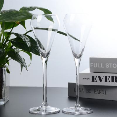 China Modern Wholesale Lead Free Crystal Family Goblet Hotel Party Sparkling Wine Cocktail Champagne Glass Glass for sale