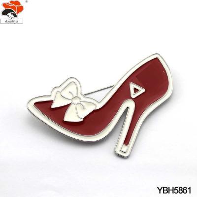 China Delta Sigma Theta Delta Theta, Alpha, Ncnw, Zeta, White Greek Shoes Brooch Bowknot Brooch Sorority &Fraternity Products Customized Jewelry for sale