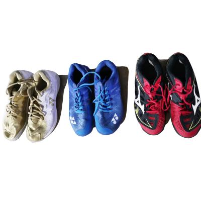 China Mixed Colors Badminton Shoes Active Casual Sports Shoes Badminton Shoes For Man for sale