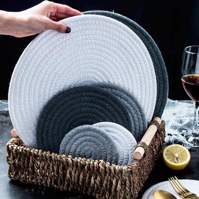 China Viable Wholesale Handmade Round Weave Water Hyacinth Place Mat Placemat for sale