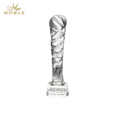 China New Europe Noble Anniversary Event Creative Annual Clear Clinyder Award Engraved Running Trophy for sale