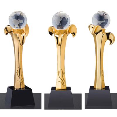 China Europe Customized Different Color Resin Globe Trophy Awards for sale