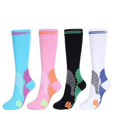 China 2021 Breathable Cycling Breathable Marathon New Compression Stockings Bumps Colorful Terry Towel Bottom Outdoor Running Stockings for sale