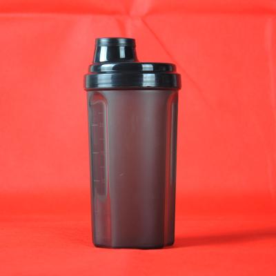 China 2022 Viable Sport Shaker Bottle 700ml Logo Design Custom Protein Shaker With Filter Screen Drinking Water Bottle For Outdoor Gym for sale