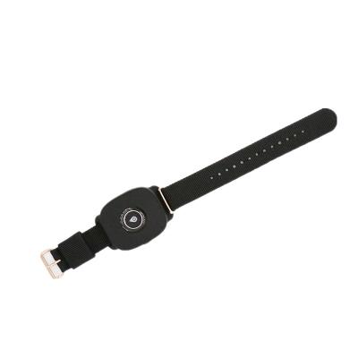 China 3G Unique Design 4G Personal Alarm Wristband Child GPS Tracker With SOS Alarm Signal 4g GPS Tracker for sale