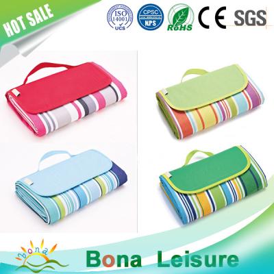 China Foldable Stripe Design Beach Moisture Proof Practical Folded Mat for sale