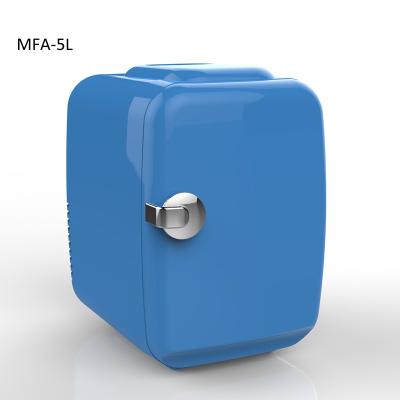 China 4l THERMOELECTRIC Mini Fridge Portable Cosmetic Fridge for Beauty Mini Fridge Car Cosmetic Refrigerator for sale