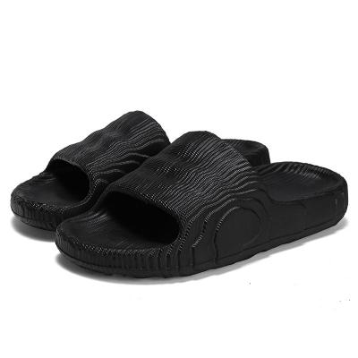 China Fashion Trend Men's Luxury Slide Sandals Rubber Slippers High Quality Black Slippers Manufacturer for sale