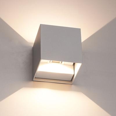 China Wholesale Morden Factory Price High Quality Outdoor Waterproof Motion Sensor Garden Wall Light for sale