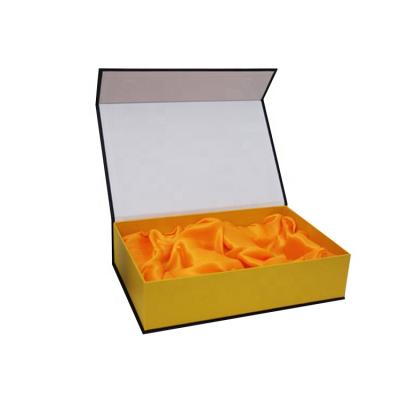 China Handmade Book Shaped Paper Packaging Box With Magnetic Closure Gift Box With Satin for sale