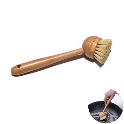 China Viable Long Handle Natural Sisal Fiber Palm Bristle Pot Cleaning Brush With Detachable Brush Head for sale